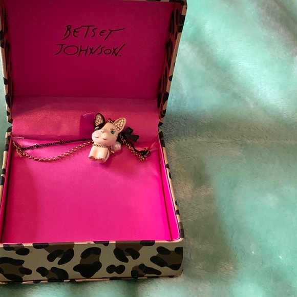 NIB Dog necklace Betsy Johnson - Picture 2 of 3
